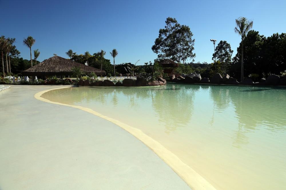 Mabu Thermas Grand Resort Foz do Iguaçu Exterior foto The lagoon at the San Diego Zoo Safari Park