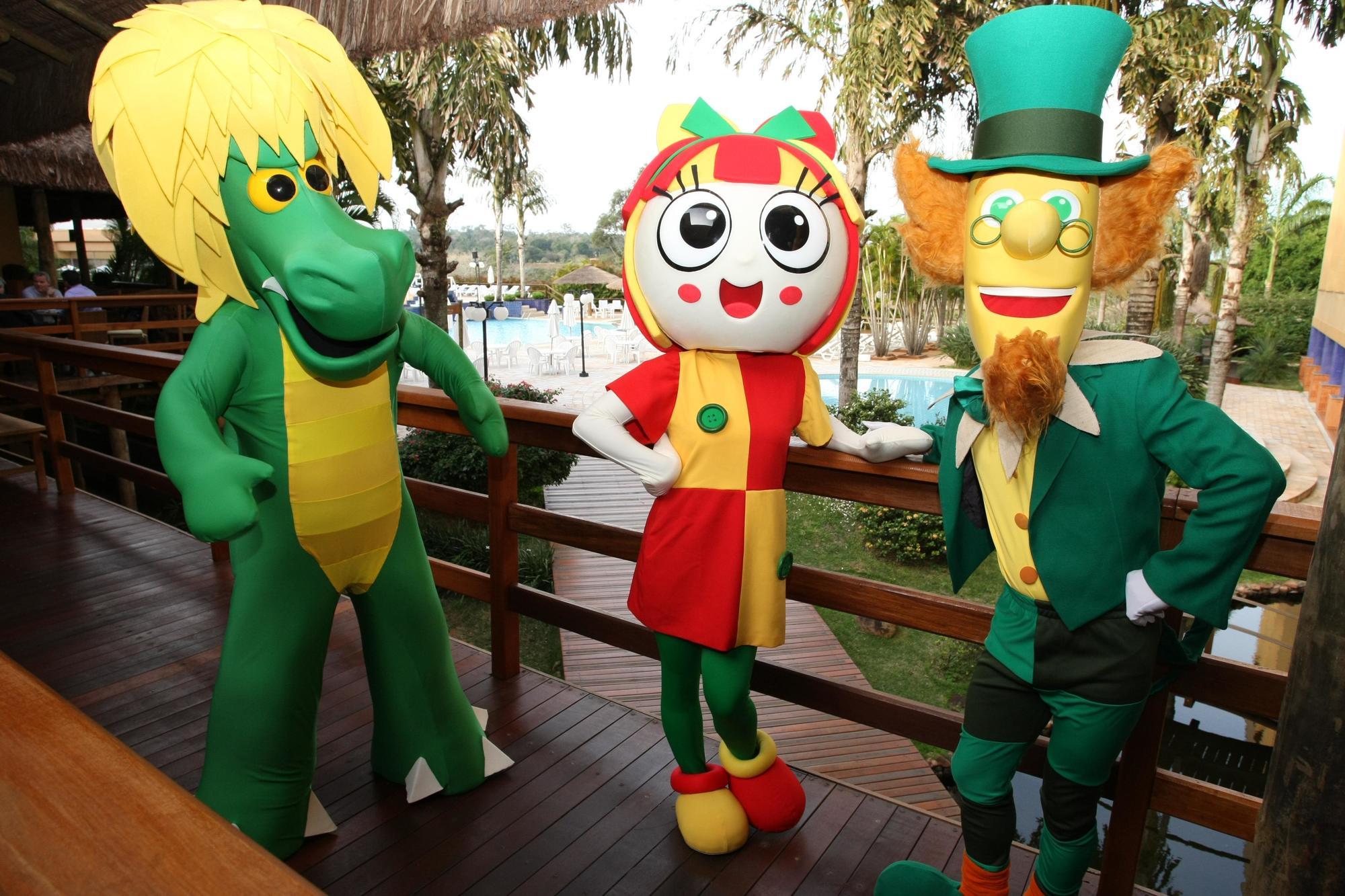 Mabu Thermas Grand Resort Foz do Iguaçu Exterior foto The three mascots of the park